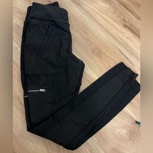 Athleta cargo leggings